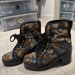 Steve Madden Pass Camo Boots