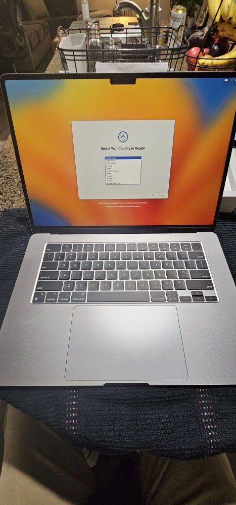 Apple MacBook Air 15" - M2 Chip