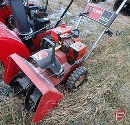 Great Toro 3521 Snowblower w/ Electric start in Solid Running Condition, Easy Local pickup
