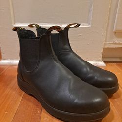 Blundstone All Terrain Boots Size 8 1/2 AUS 