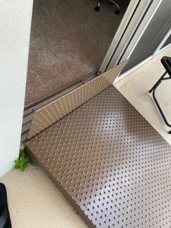 Handi-Ramp Heavy-Duty Metal Wheelchair Threshold Ramp – Excellent Condition