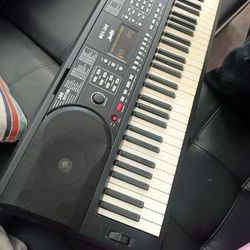 OLDER MODEL KEY BOARD