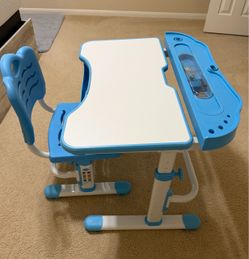 Yinleader Kids Desk and Chair Set, Height Adjustable