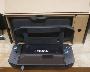 Lenovo Legion Go 8.8" AMD Ryzen Z1 Extreme 16GB RAM 1TB Shadow Black 83E1001YUS.please read carefully. being sold as is. factory reset was done. CONSO