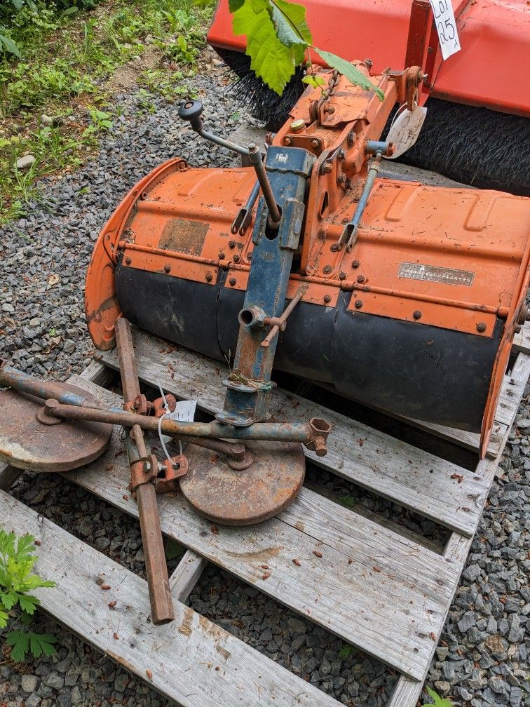 Kubota B6000 Tractor Rototiller for Sale in Tenino, WA OfferUp