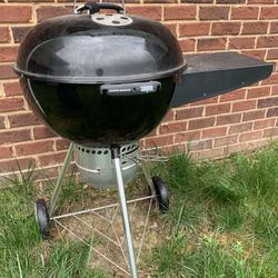 Weber Charcoal Grill With Accessories And Tools