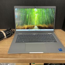 Dell Latitude 5320 256 gb 16 gb ram 2.60 GHz windows 11 i5 11th Gen no offers or trades please!!