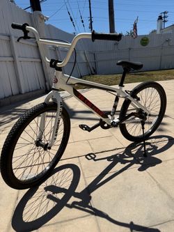 SE Racing "So Cal Flyer" 24" BMX bike