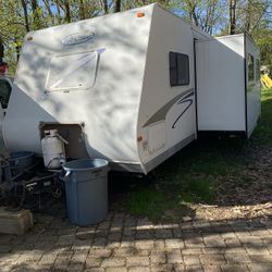 2007/ Trail lite 30 ft plus