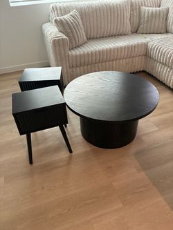 Coffee table with 2 side tables