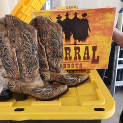 Corral boots women 8.5