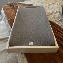 Free Changing Table 