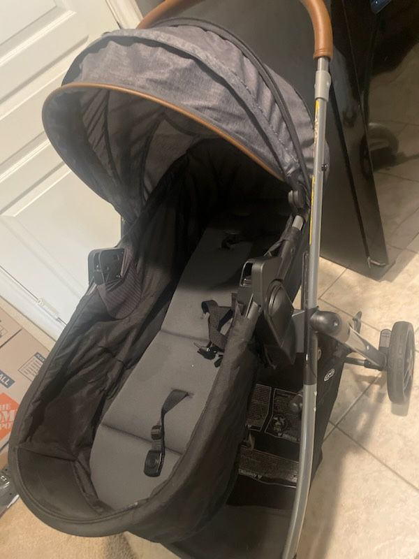 Graco® Modes™ Bassinet Watch > Stroller