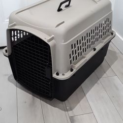 Medium Pet Kennel 