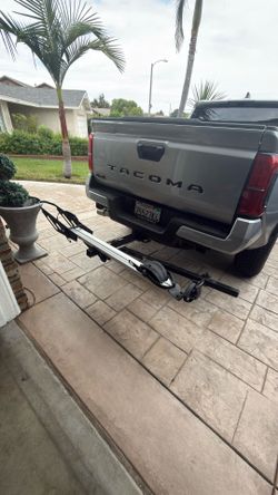 Single Bike Rack for E-bikes or Fat Tire Bikes