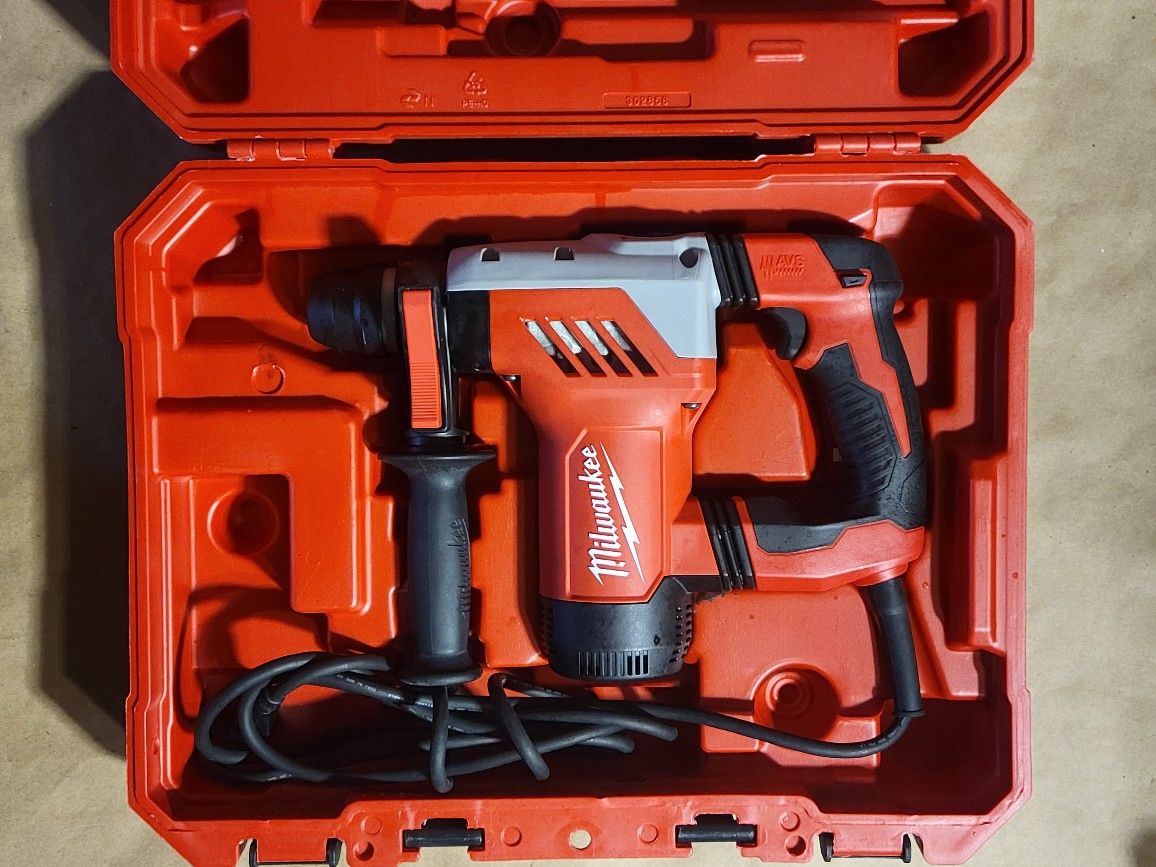 Milwaukee
1-1/8 in. SDS-Plus Rotary Hammer