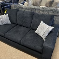 Stylish Cozy Nice Couch 