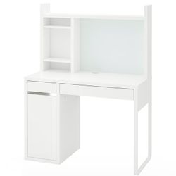 ikea desk with white board and shelve attachment 
