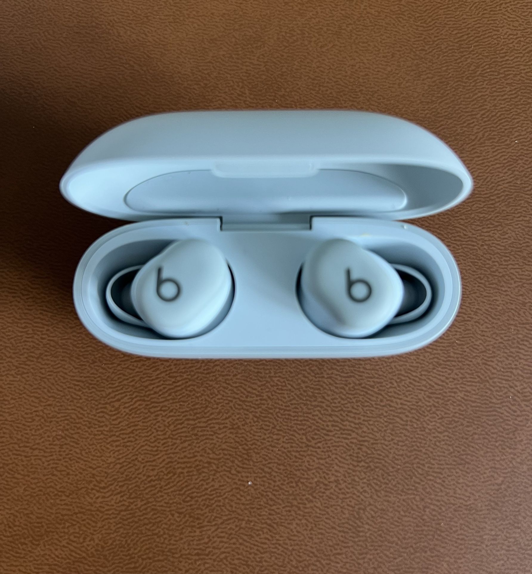 Genuine Beats Solo Wireless Buds Earbuds in Grey