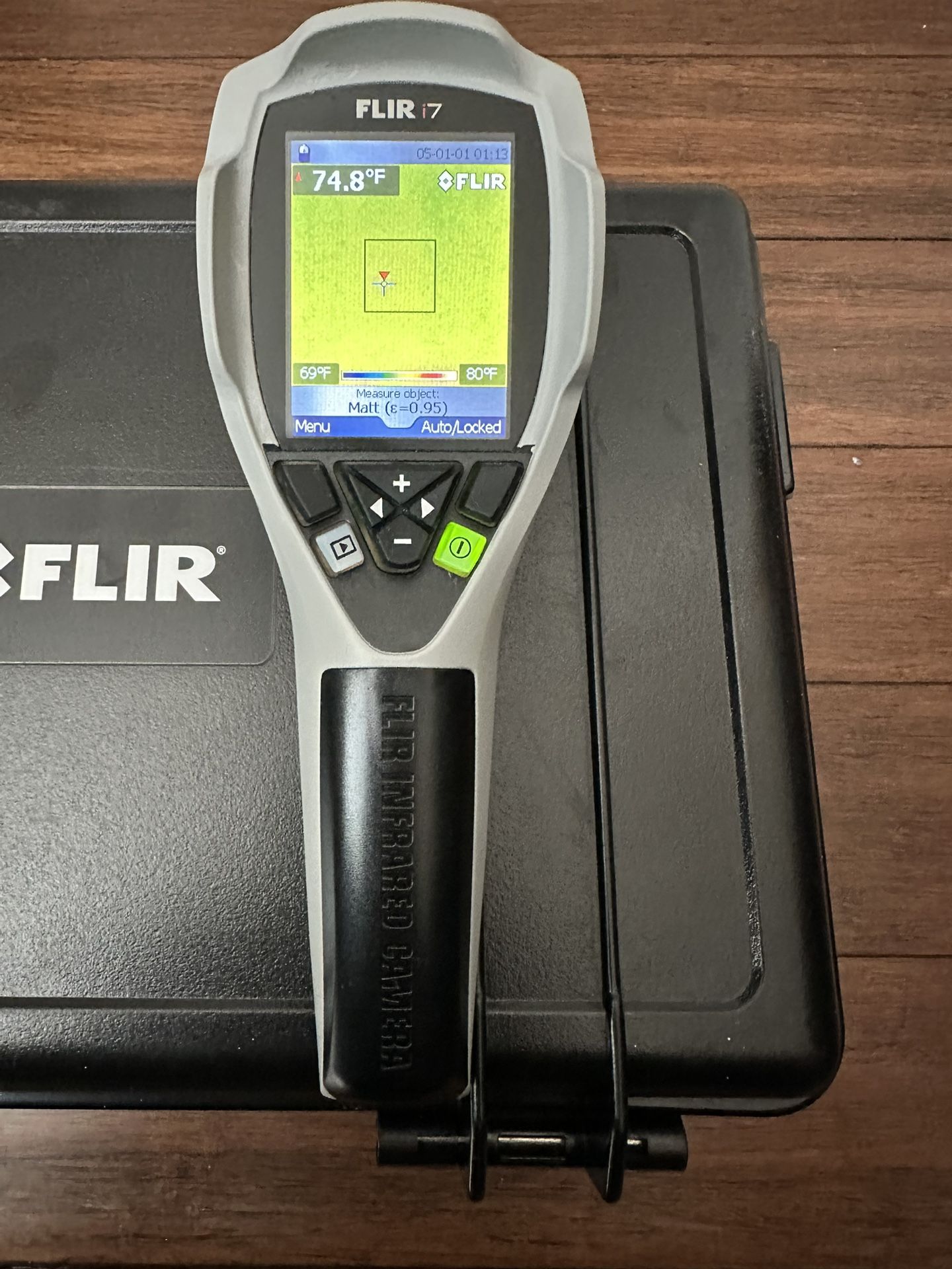 FLIR i7 Thermal Imaging IR CAMERA WITH 2 GB SD CARD.