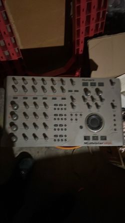 Numark DJ MIDI Controller