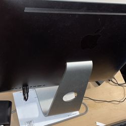 iMac (21.5-inch, Late 2009)