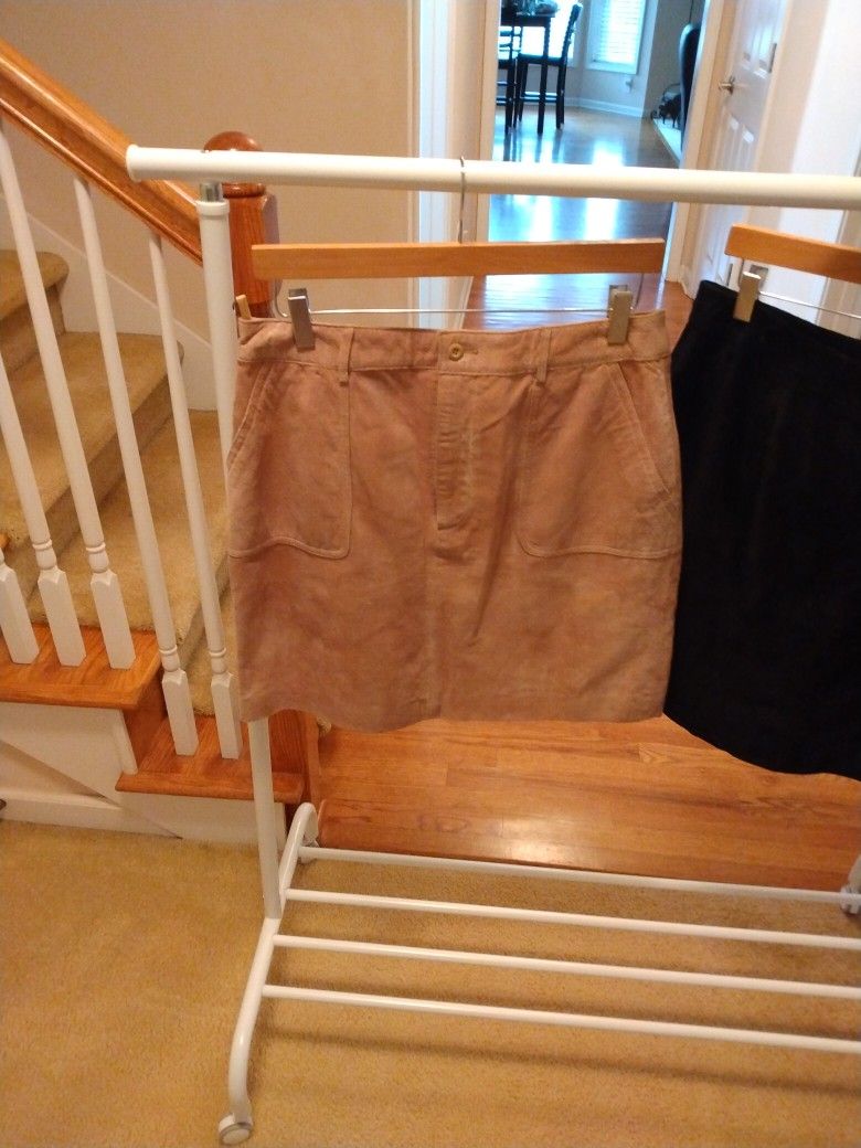 Genuine Soft Leather Mini Skirts In EUC Size L And Xl