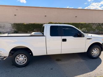 Ford F-150 xl Pickup Truck