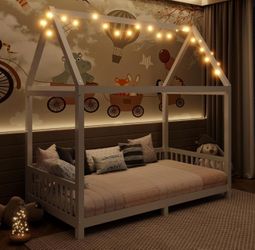 Toddler bed, size twin