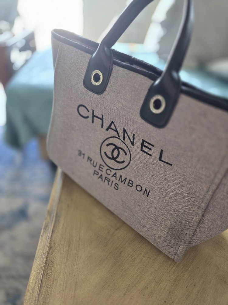 Chanel Tote Bag