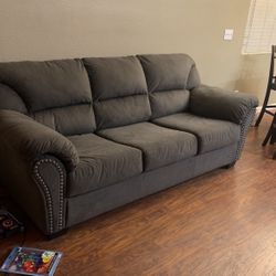 Couch w/ Queen Bed Ashley Furniture