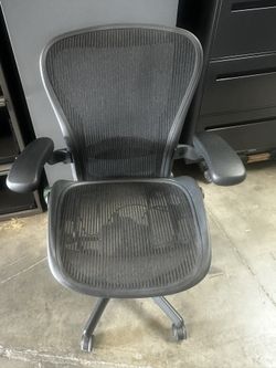 Aeron Chair 