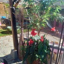 Fake Plant And Vase Plant 