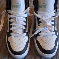 Brand New PUMAS SNEAKERS WOMEN 8.5