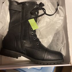 Women’s Black Boots Size 8