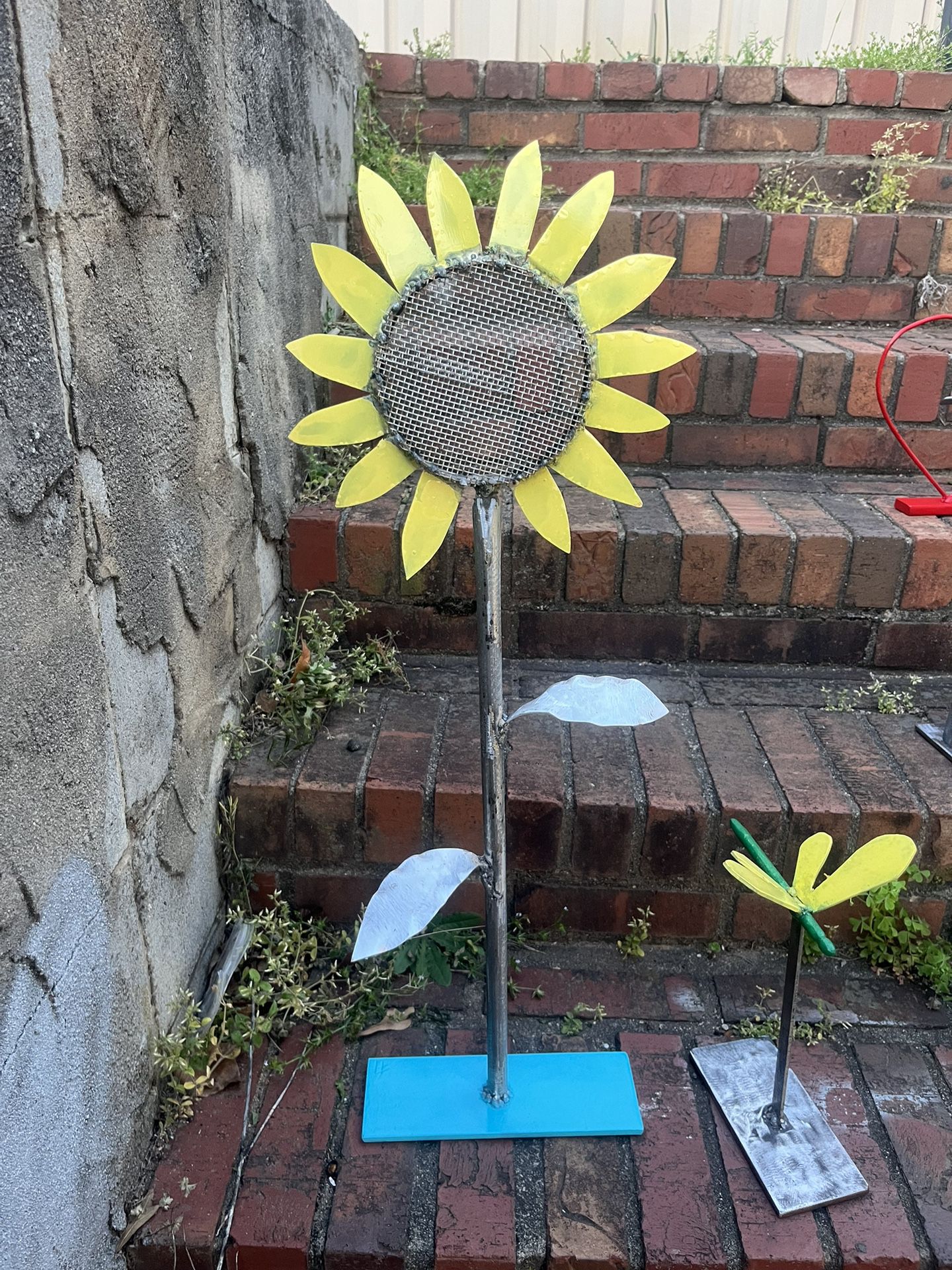 Sunflower Metal Yard Art Garden Statue