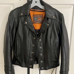 Like New! Women's  Xsmall First Classics Black Leather Riding Jacket w/ Full Zip-Out Liner