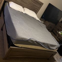 BEDROOM FURNITURE SET 