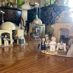 Lego Star Wars - CANTINA DE MOS EISLEY - Built Complete Set