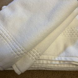 White Towel Set - Thick, Luxury, New Never Used. Thick Plush White Towel Set