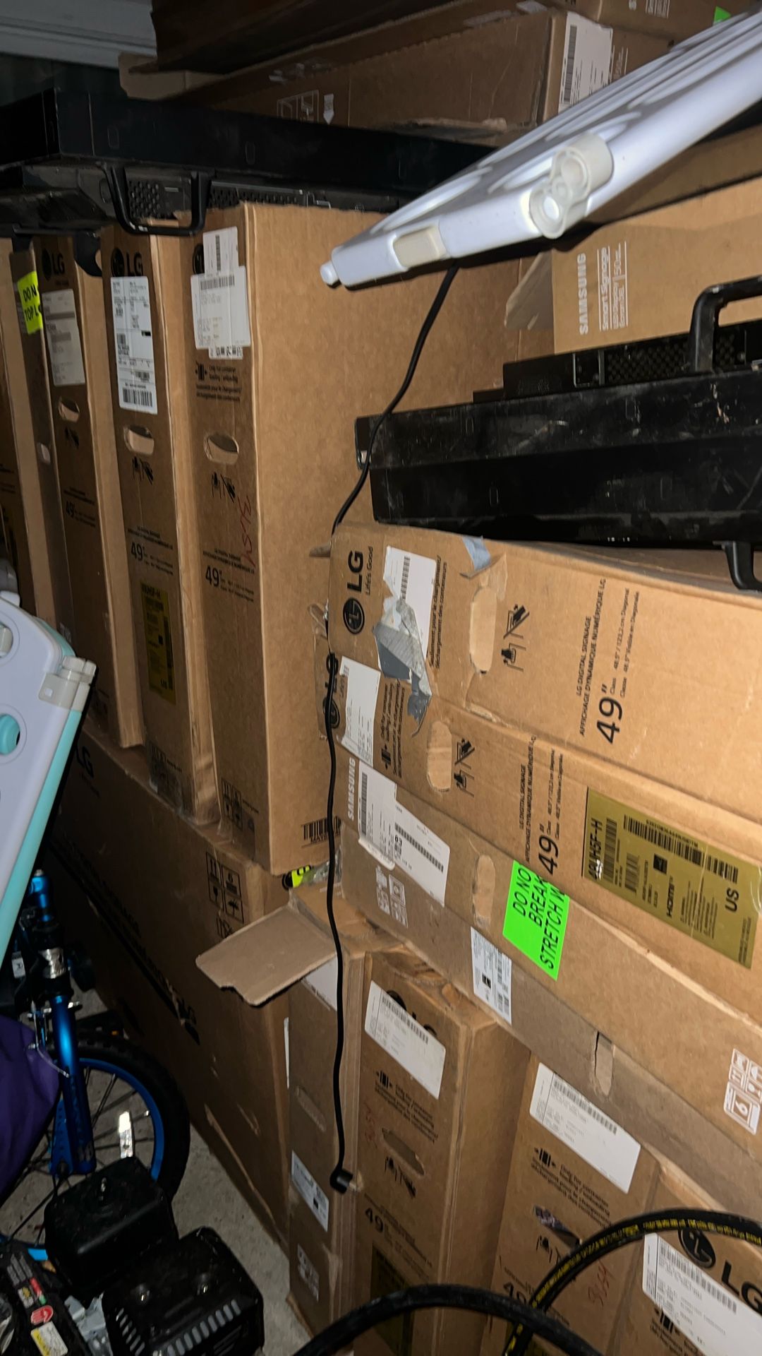 Samsung And LG TVS 38