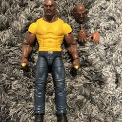 Marvel Legends Luke Cage