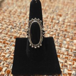 Silvery Costume Ring Size 7.5