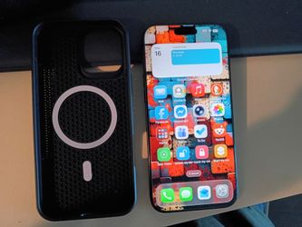 iPhone 16 Pro Max - 256GB - Unlocked - Excellent Condition - $900 (Cash Only)