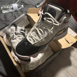 Trying To Sell Some Shoes Women’s 