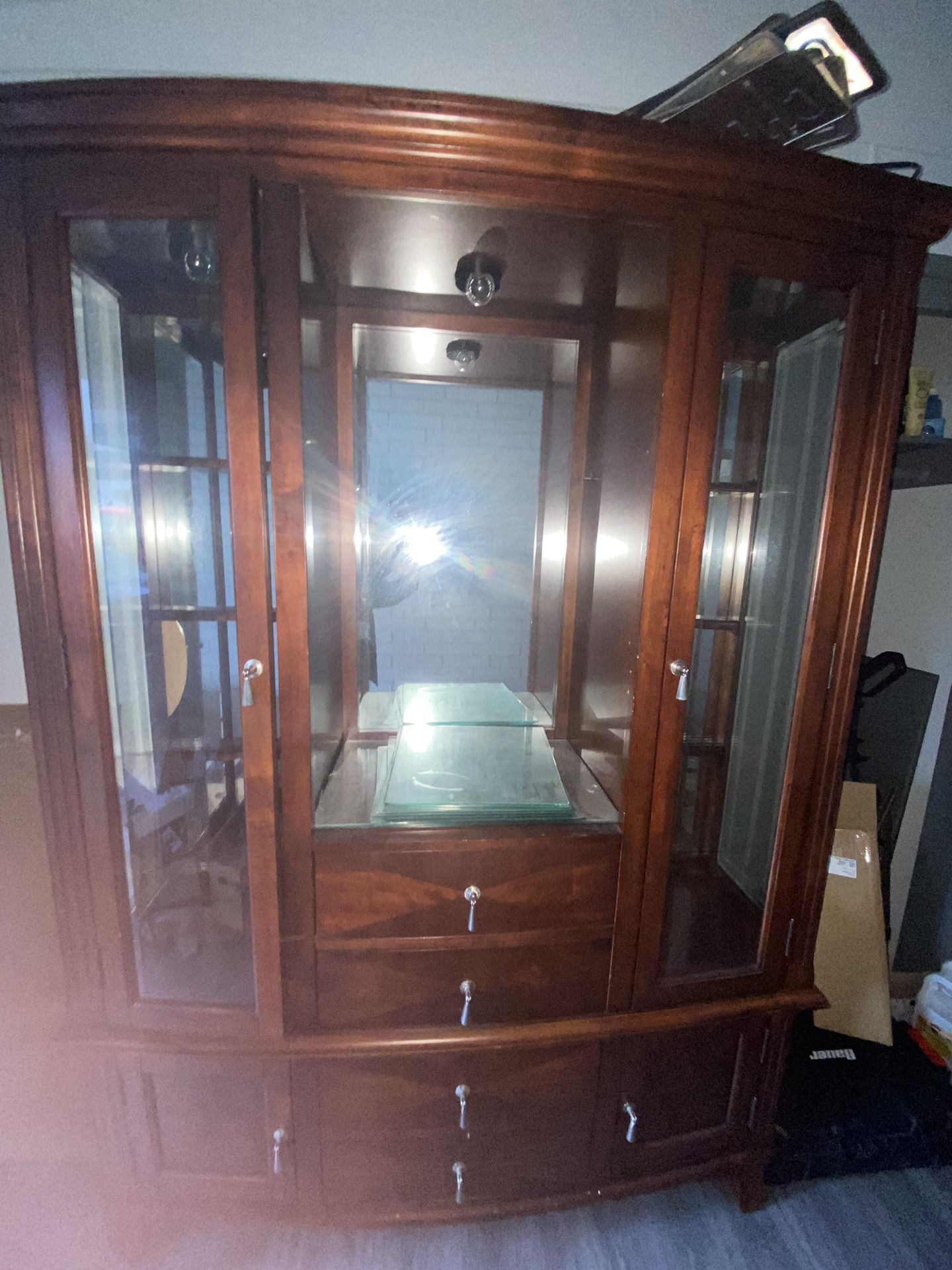 Hutch w/ Lights And Glass Shelves