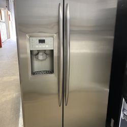 Sidexside Fridge