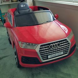Audi Q7 12V Electric Kids Ride On Car