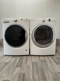 Whirlpool washer and electric dryer