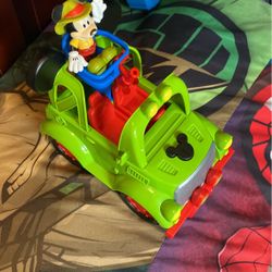 Mickey Safari Jeep With Mickey 
